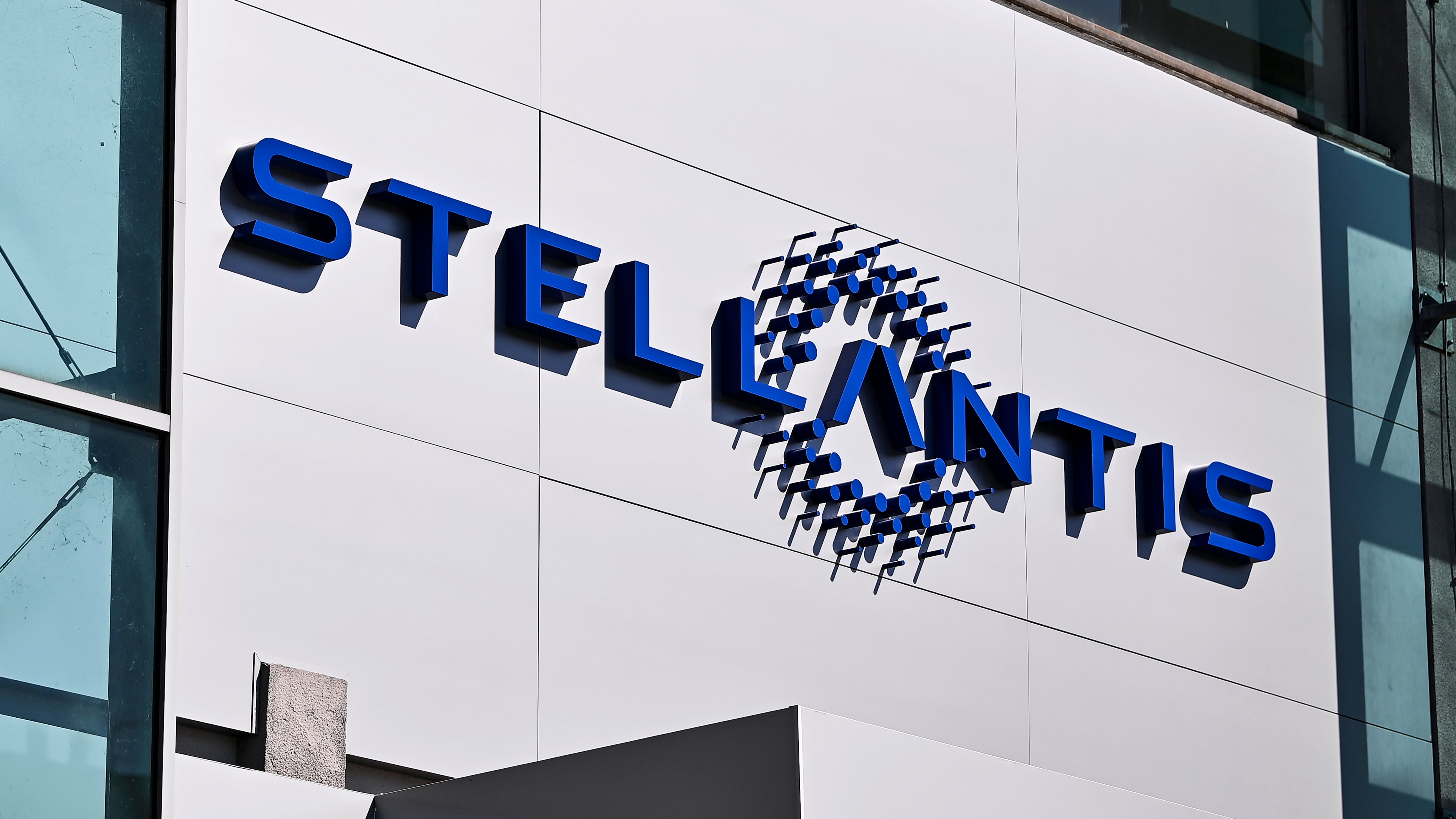 Stellantis to pay $4.2 million to resolve California emissions probe